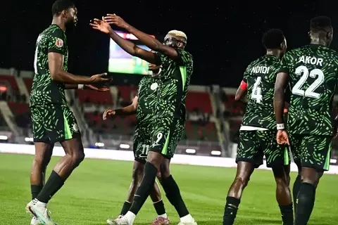 مدرب تنزانيا رغم الهزيمة: نظامنا التكتيكي ظهر أمام نيجيريا.. وفاجأنا الكثيرين